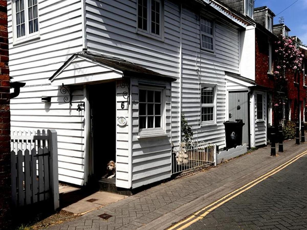 Bridewell Cottage In The Heart Of Tenterden - Pass The Keys Exteriör bild